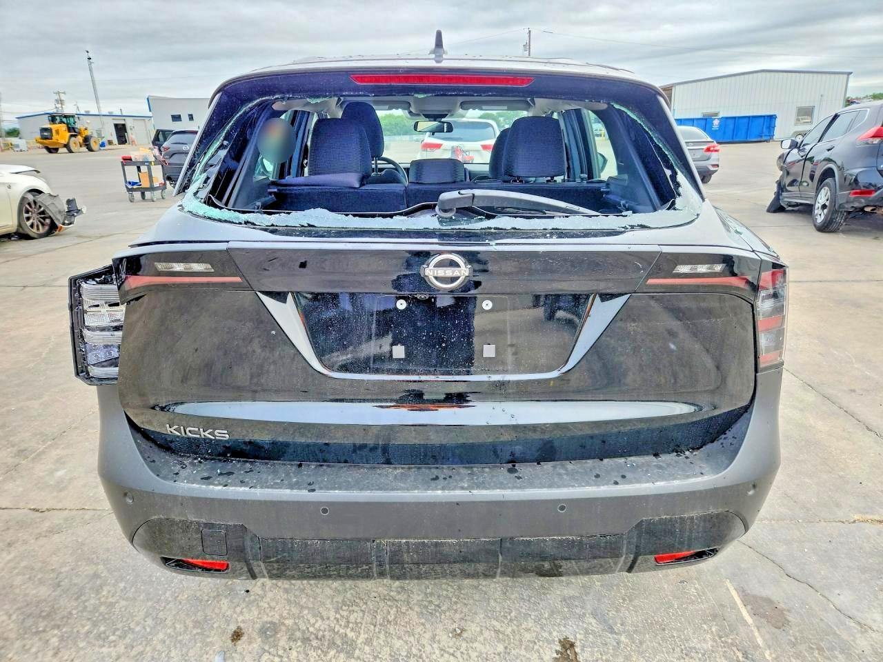 2026 NISSAN KICKS