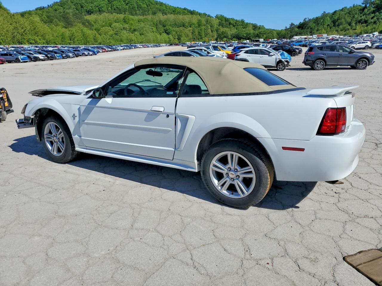 2001 FORD MUSTANG