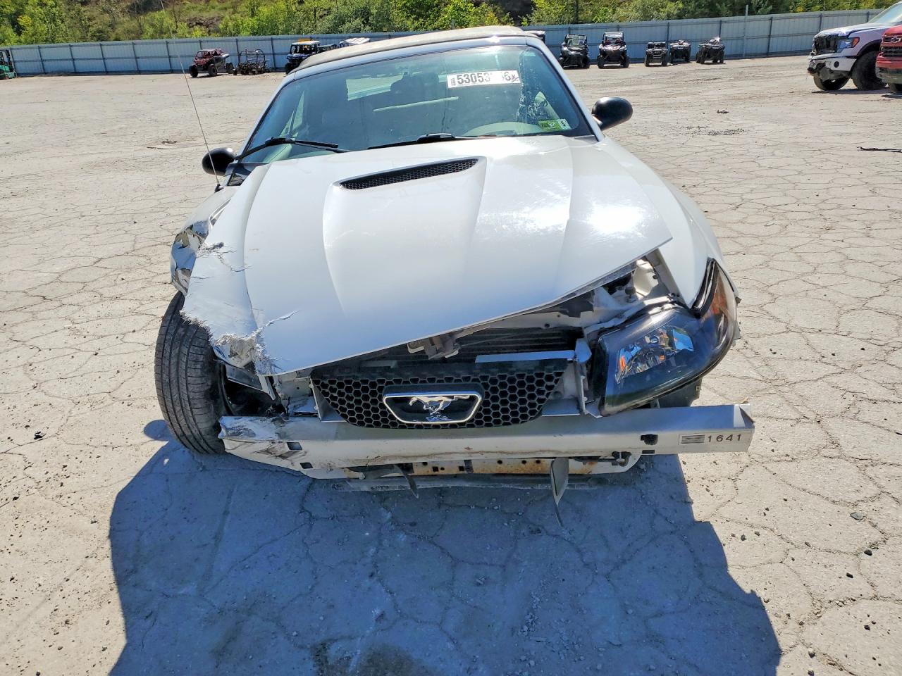 2001 FORD MUSTANG