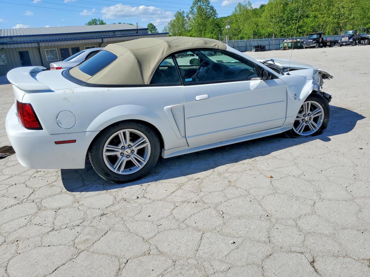 2001 FORD MUSTANG