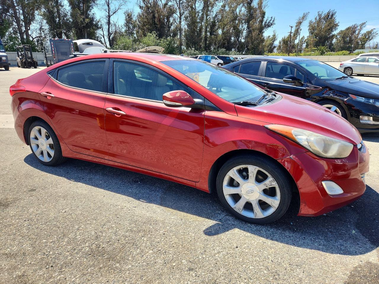 2012 HYUNDAI ELANTRA