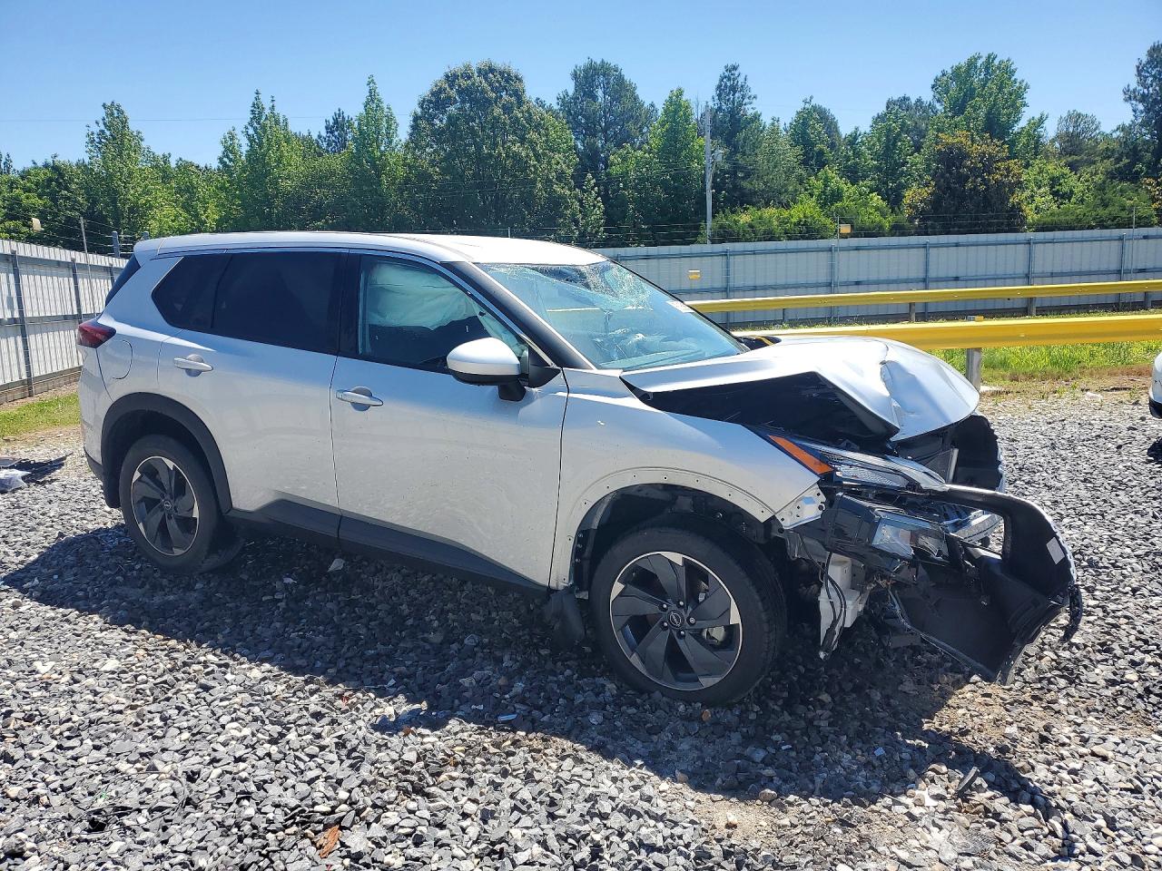 2024 NISSAN ROGUE