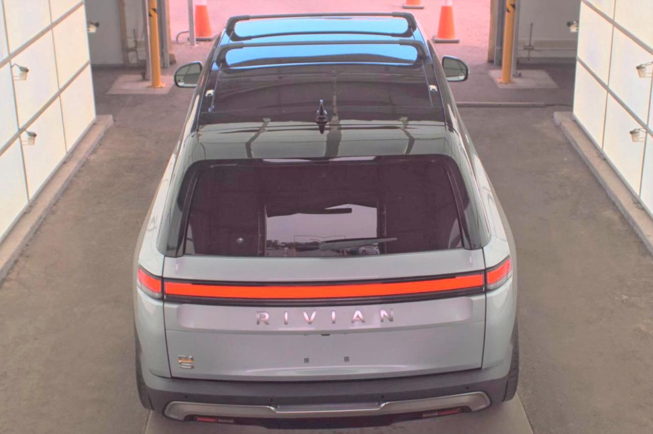 2023 RIVIAN RIS