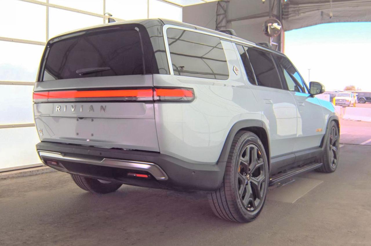 2023 RIVIAN RIS