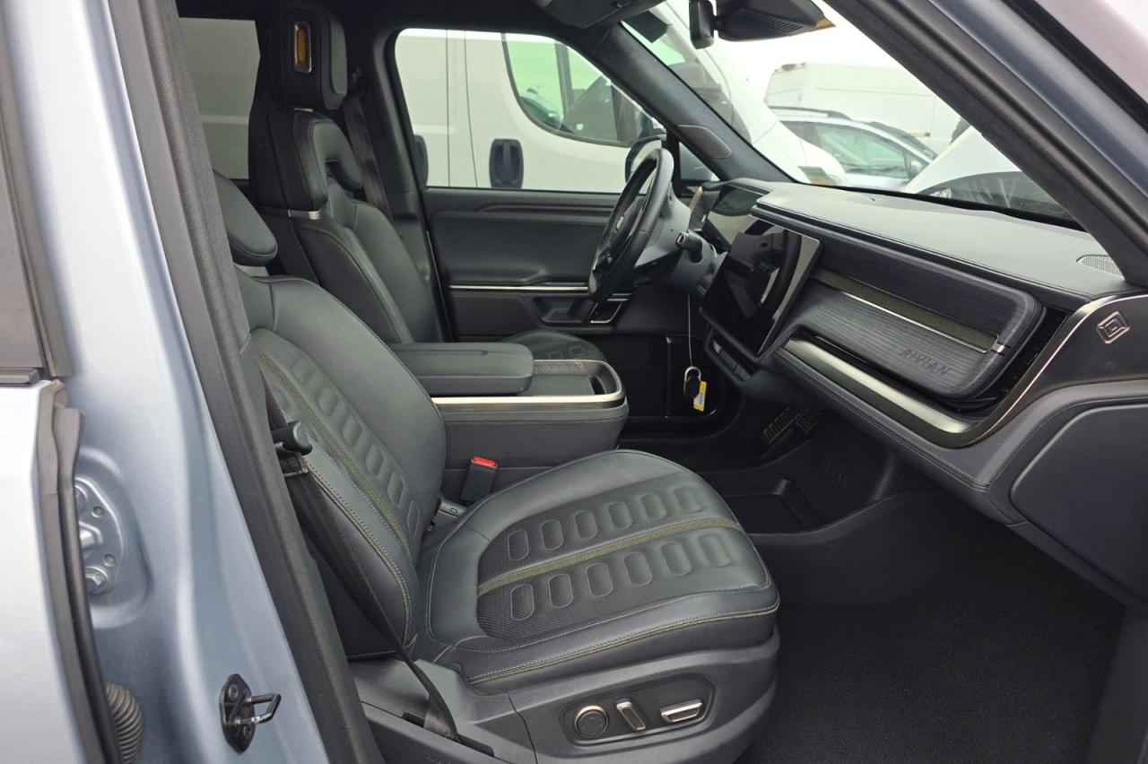 2023 RIVIAN RIS
