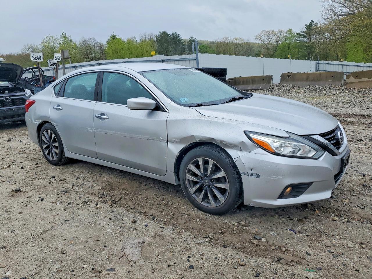 2017 NISSAN ALTIMA