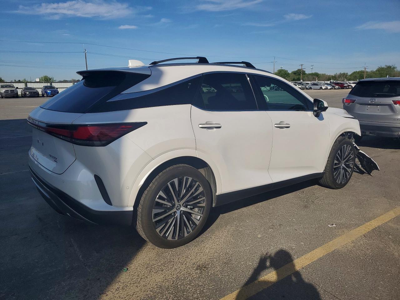 2024 LEXUS