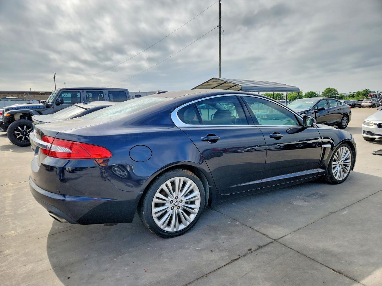 2012 JAGUAR XF