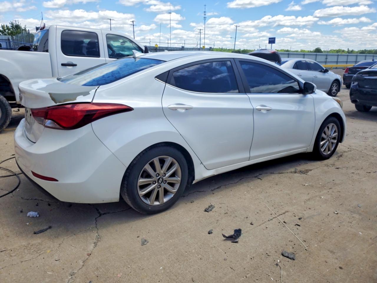 2015 HYUNDAI ELANTRA