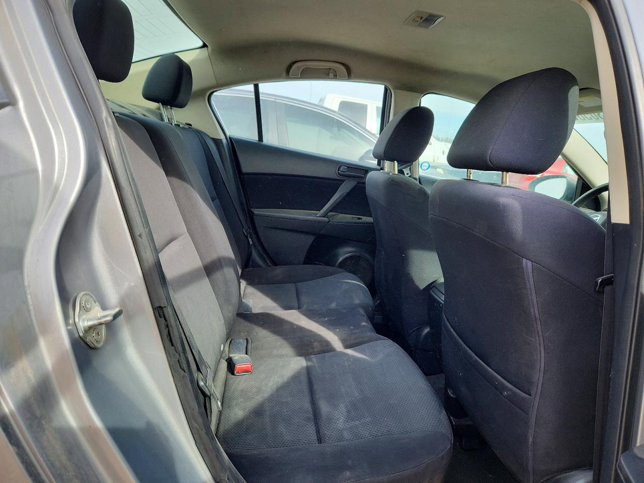 2011 MAZDA 3