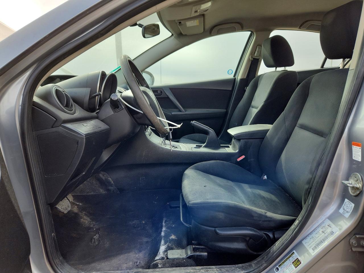 2011 MAZDA 3