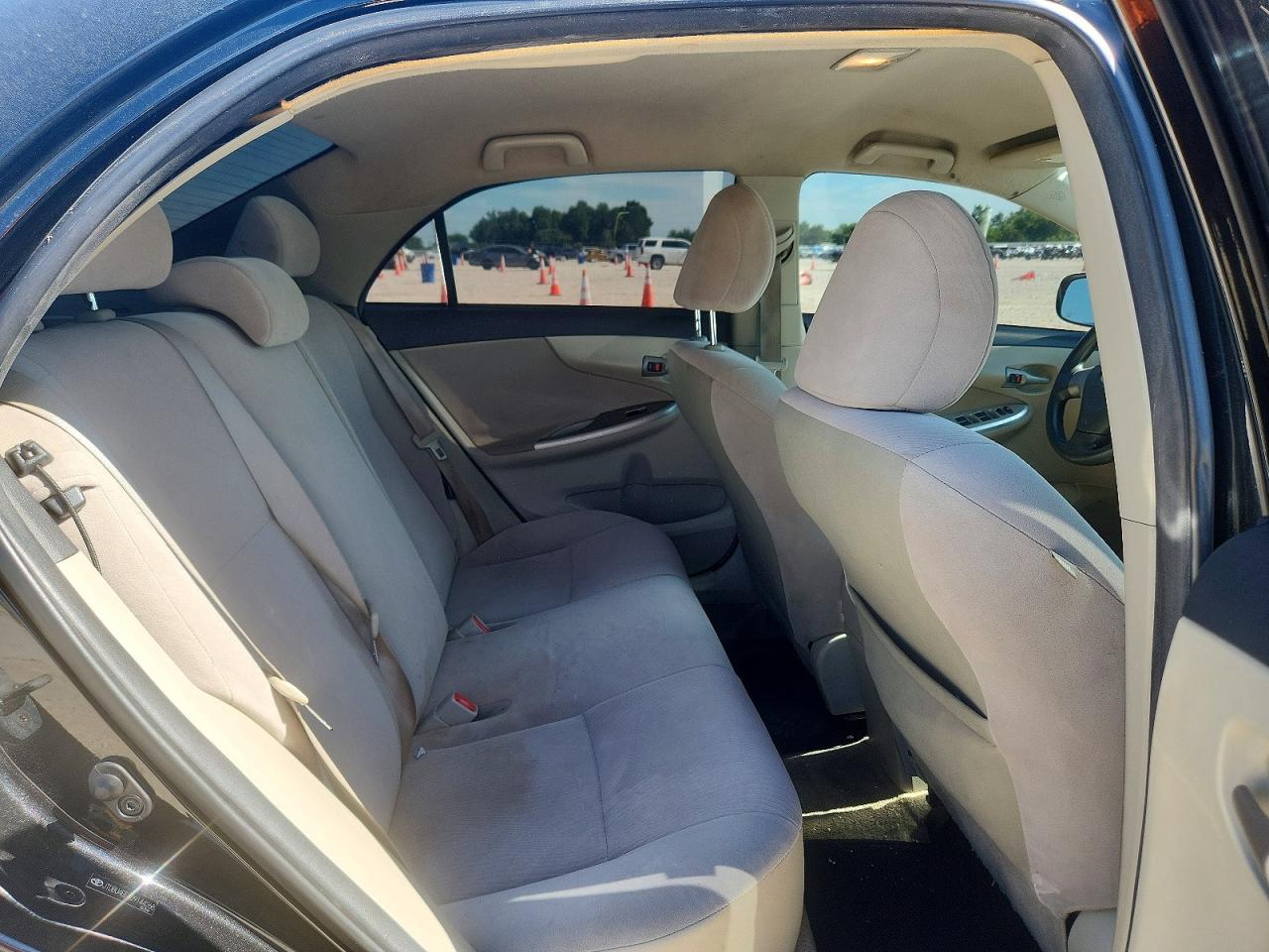 2011 TOYOTA COROLLA