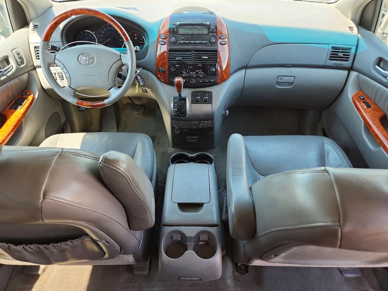2006 TOYOTA SIENNA