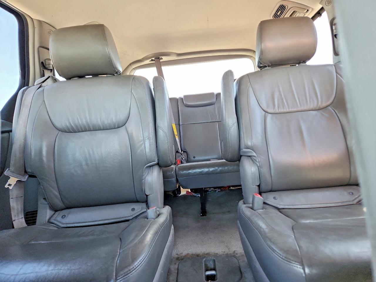2006 TOYOTA SIENNA