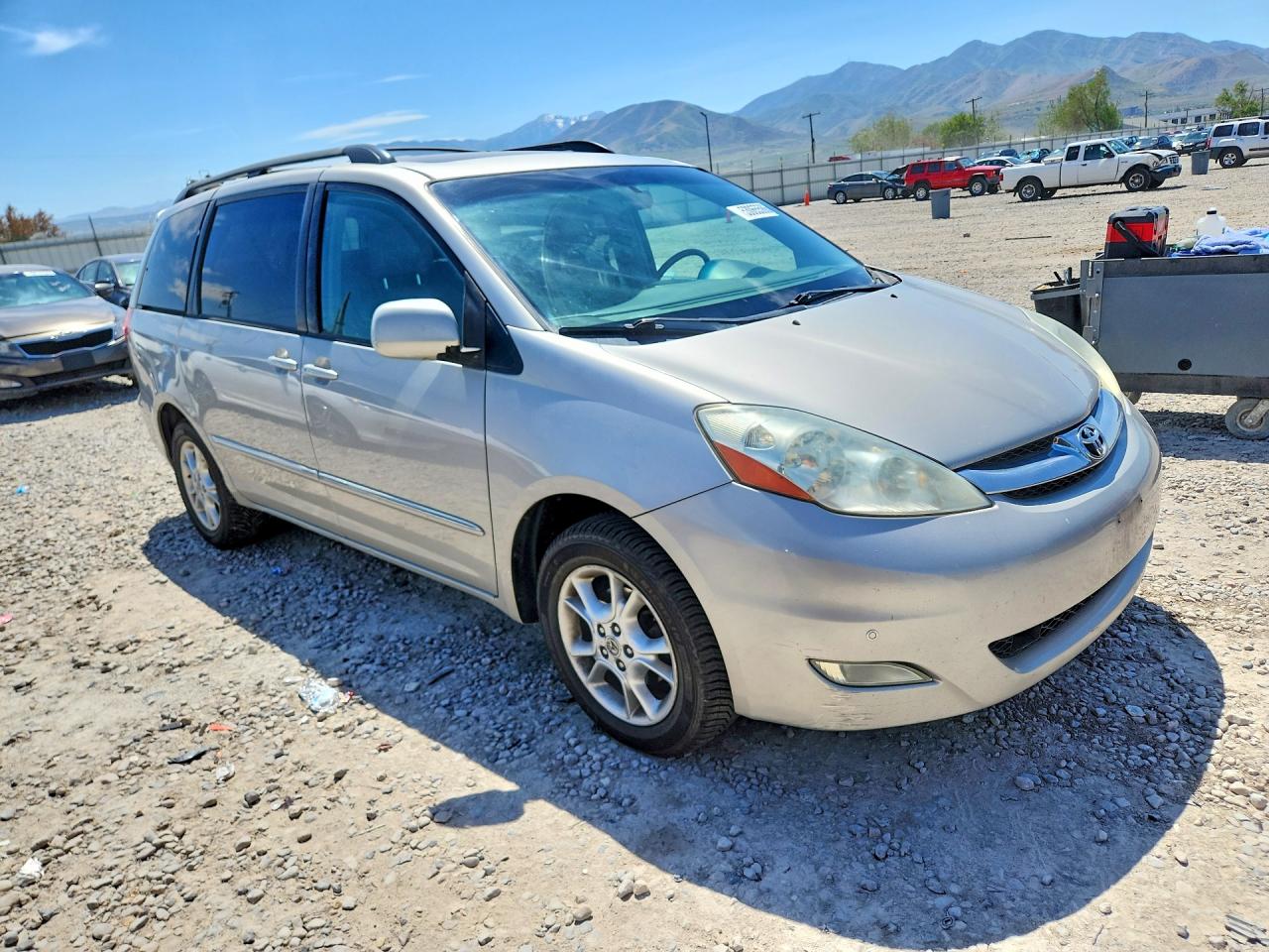 2006 TOYOTA SIENNA