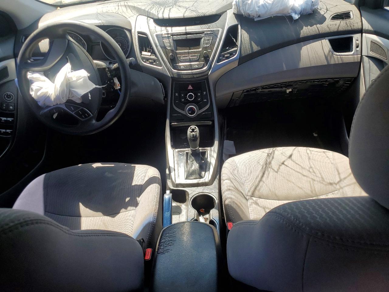 2016 HYUNDAI ELANTRA