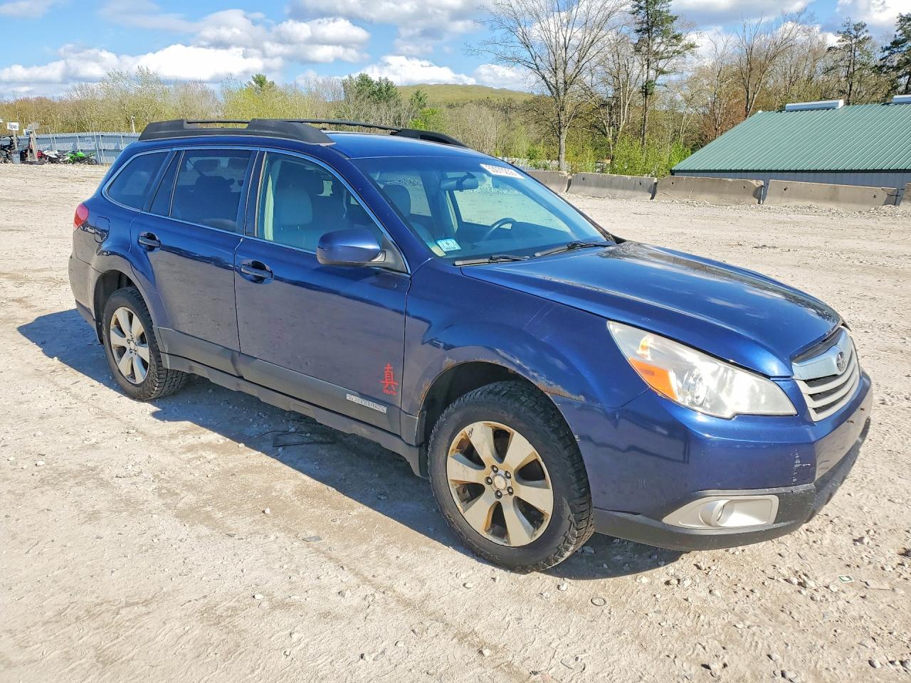 2011 SUBARU OUTBACK