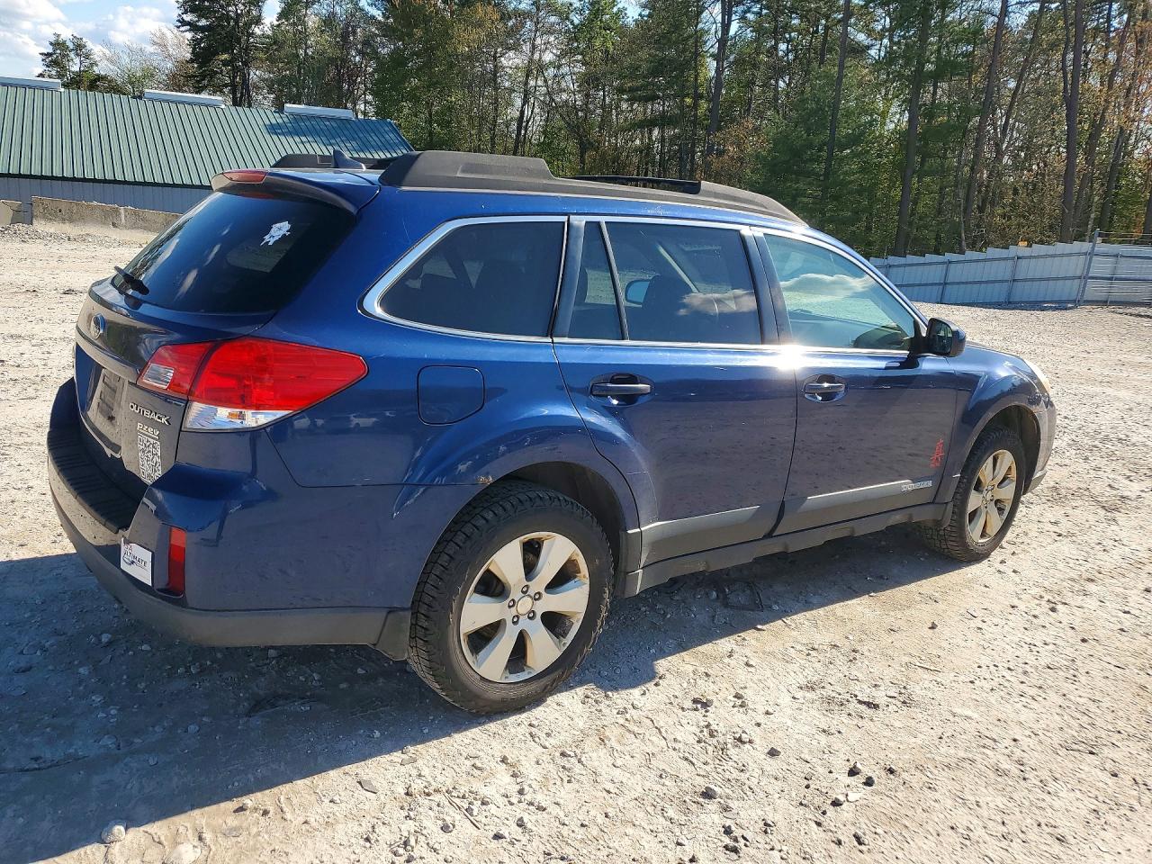 2011 SUBARU OUTBACK