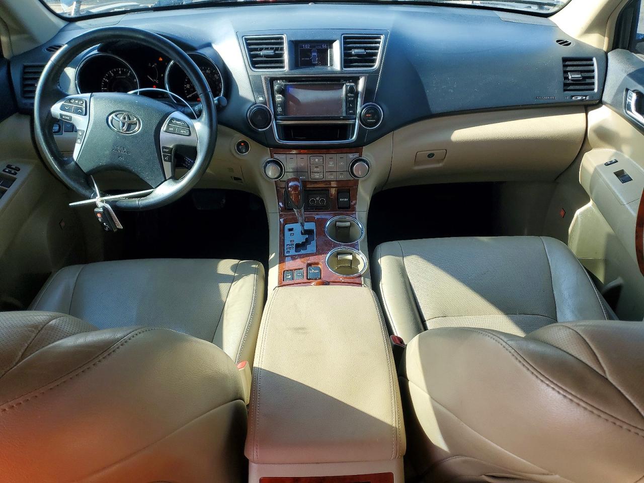 2013 TOYOTA HIGHLANDER
