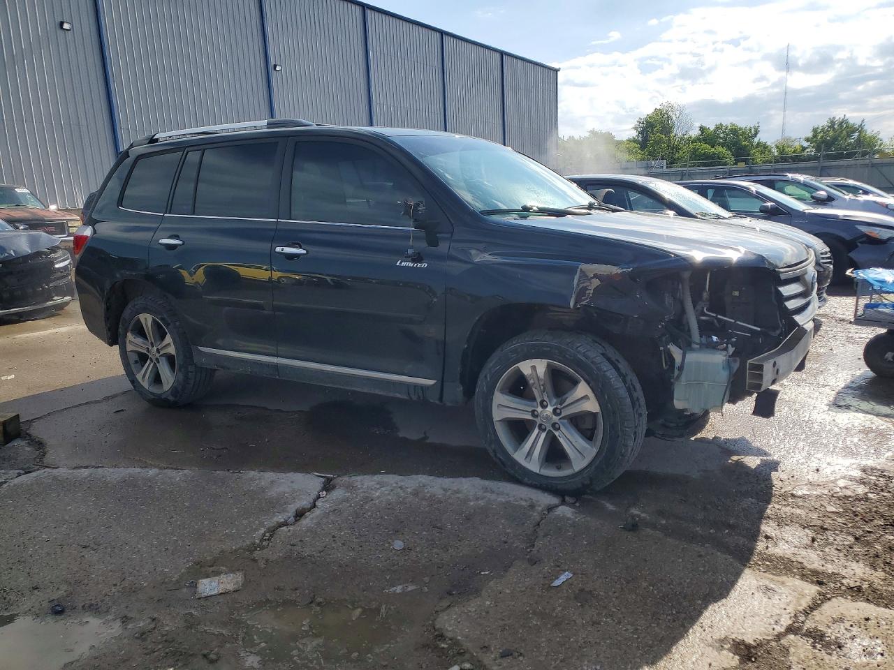 2013 TOYOTA HIGHLANDER