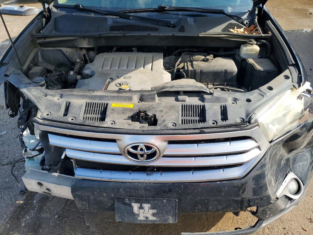 2013 TOYOTA HIGHLANDER