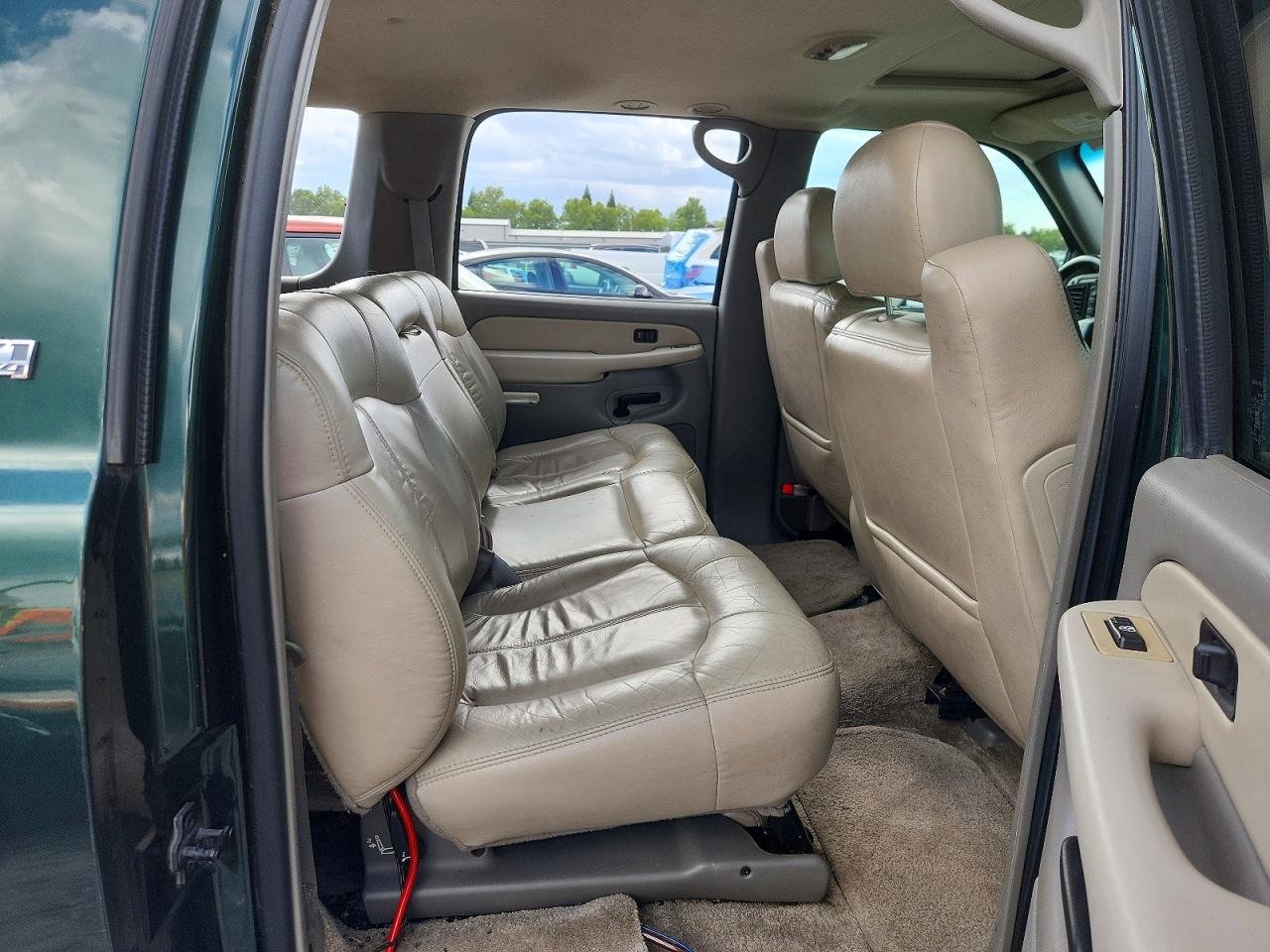 2001 CHEVROLET SUBURBAN