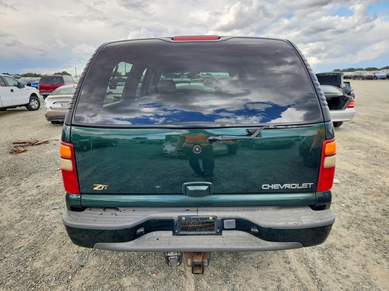 2001 CHEVROLET SUBURBAN