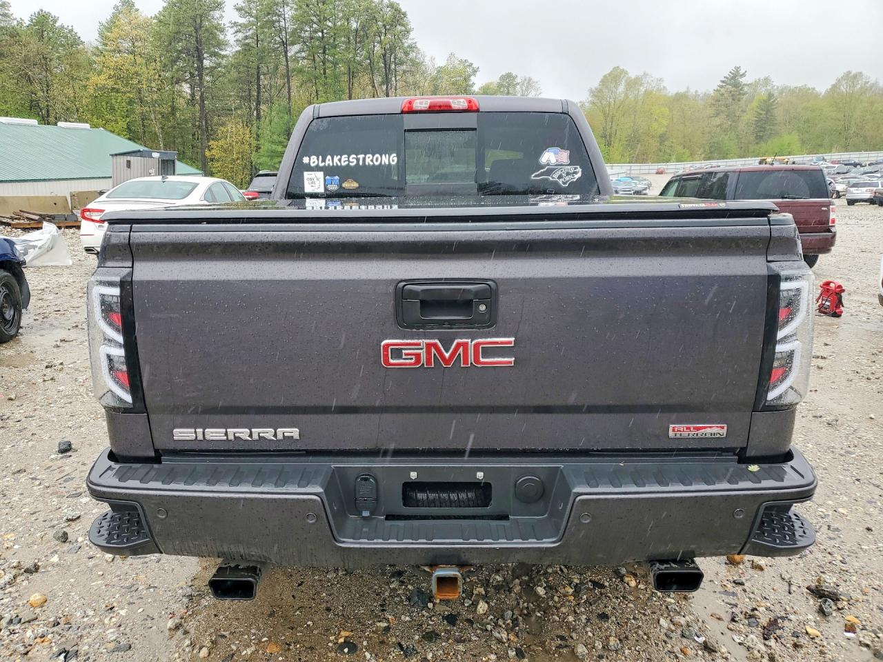 2015 GMC SIERRA