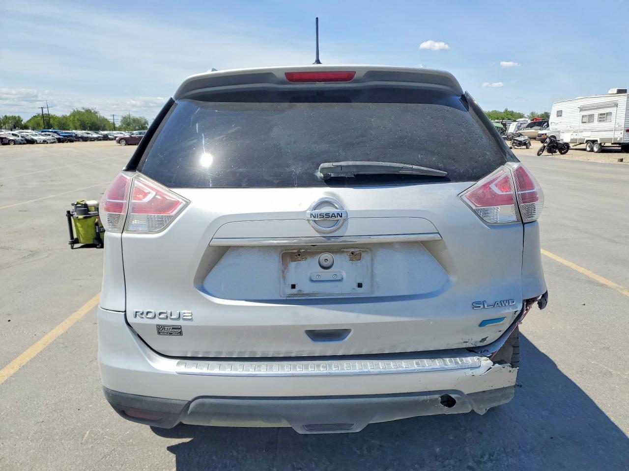2014 NISSAN ROGUE