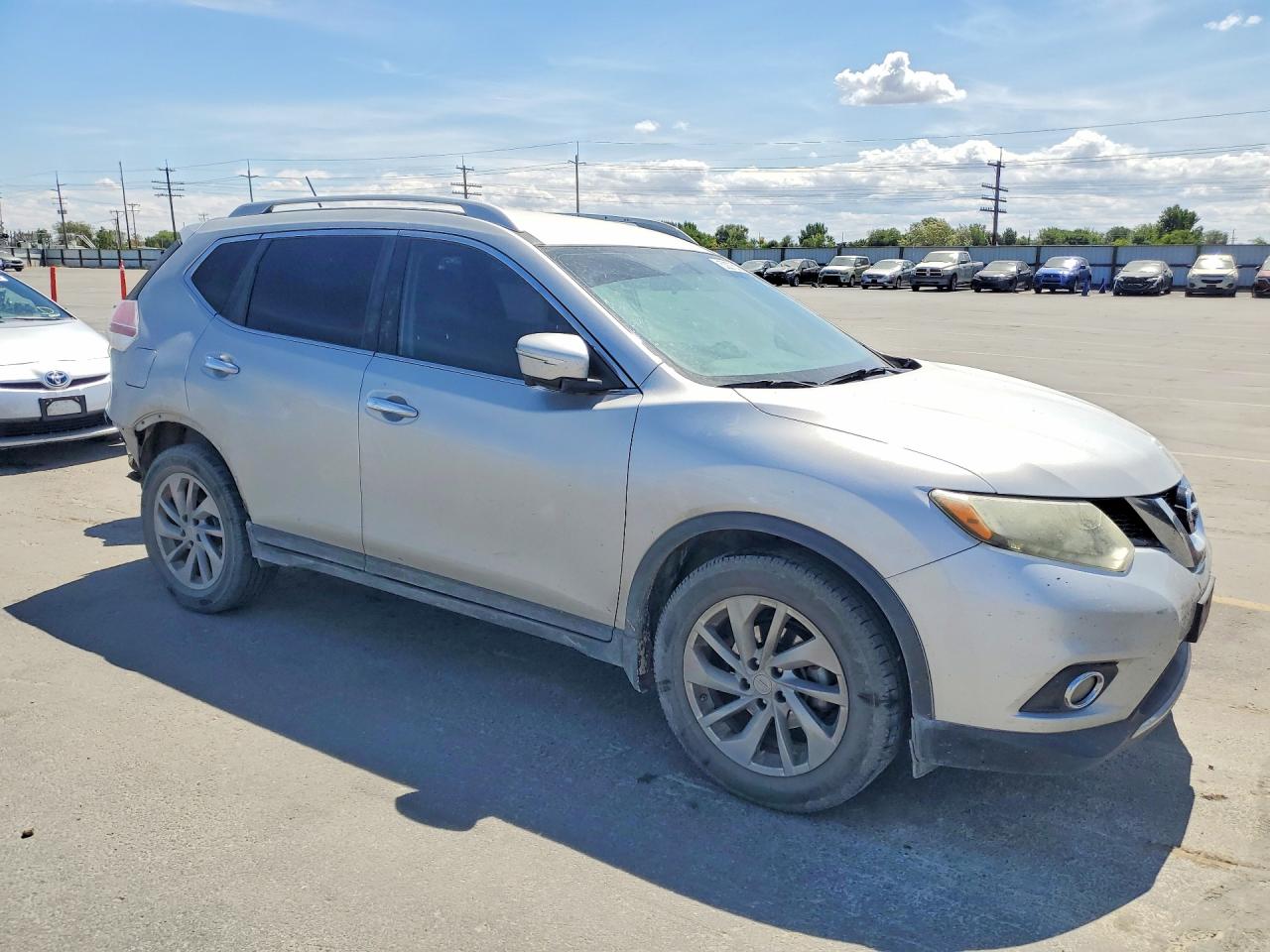 2014 NISSAN ROGUE