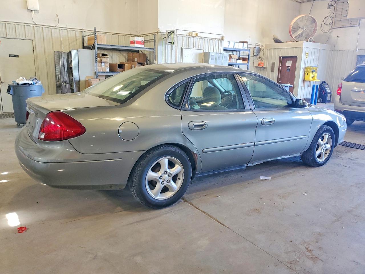 2001 FORD TAURUS