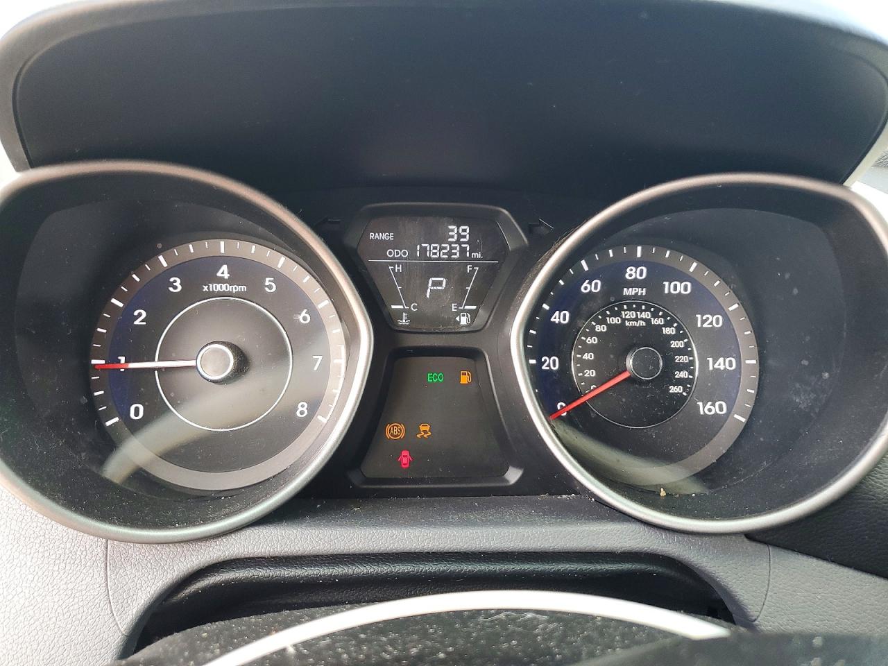 2013 HYUNDAI ELANTRA
