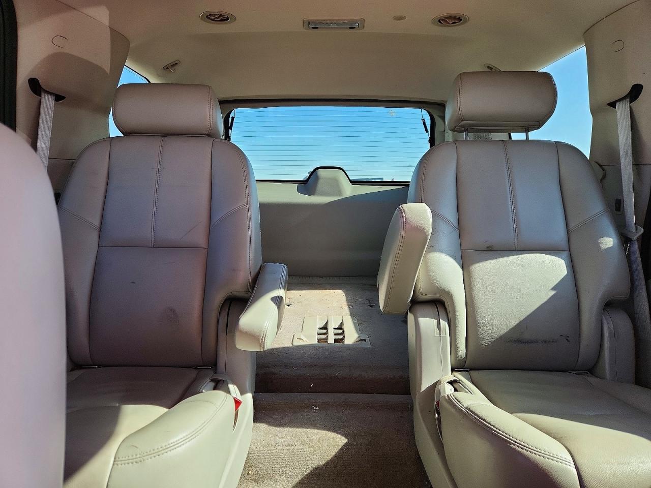 2010 CHEVROLET TAHOE