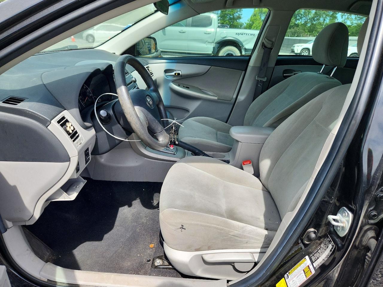 2011 TOYOTA COROLLA