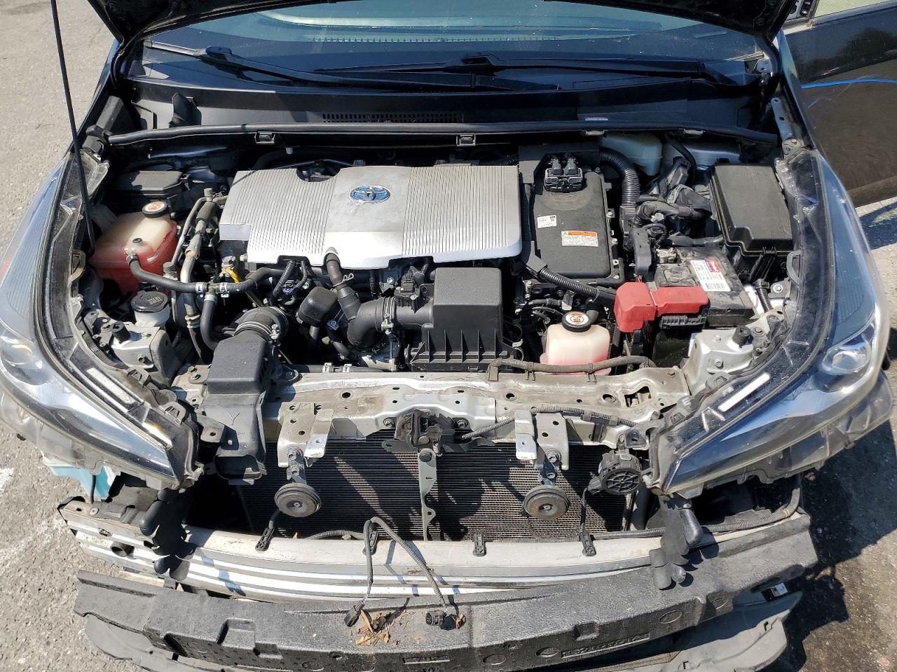 2019 TOYOTA PRIUS