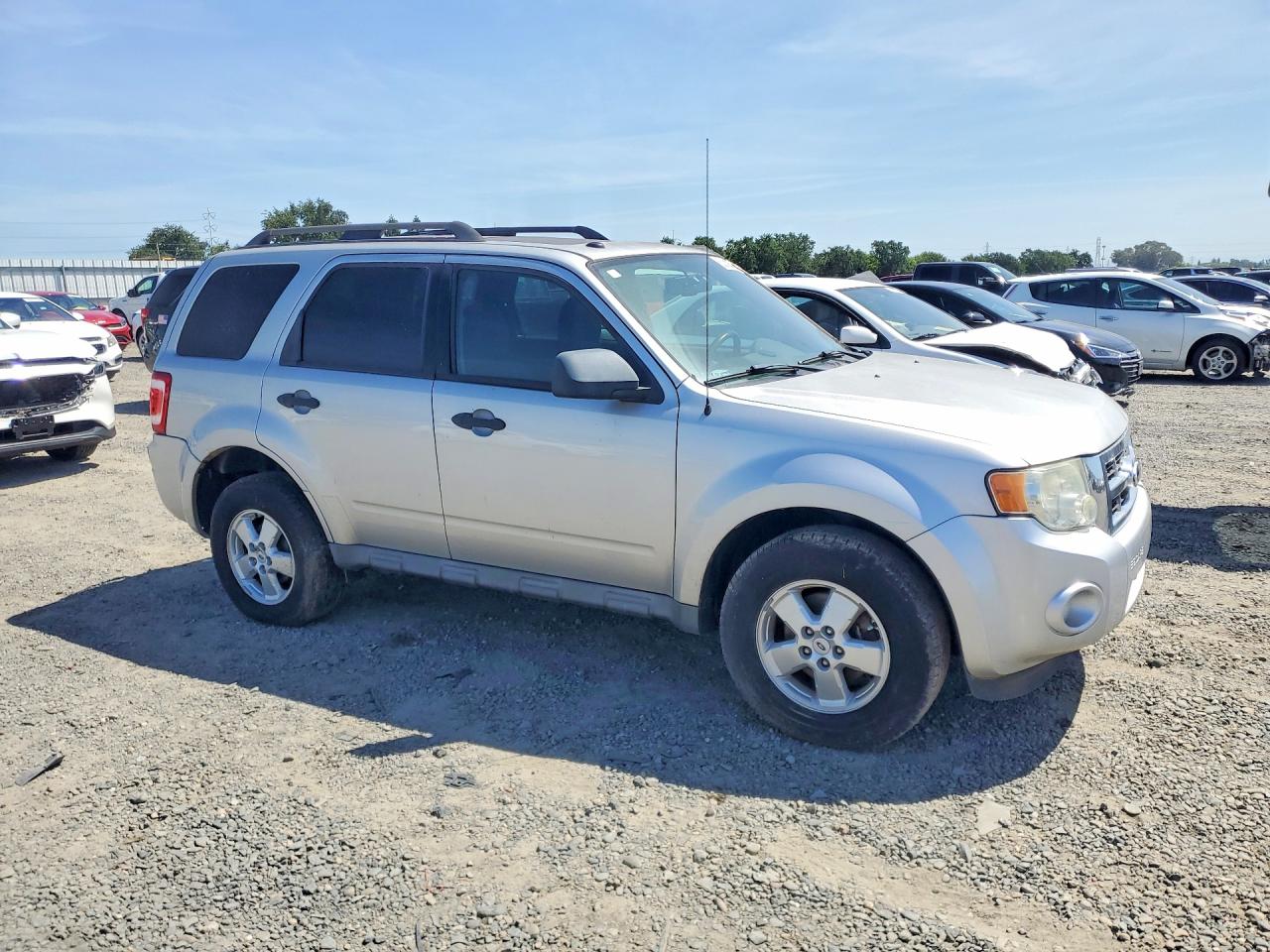2010 FORD ESCAPE