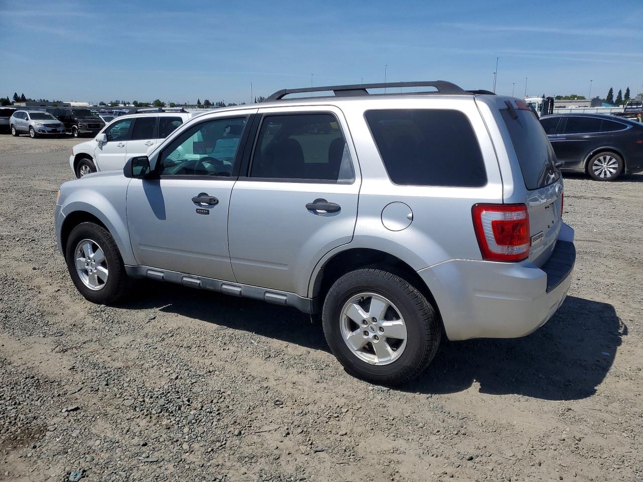 2010 FORD ESCAPE