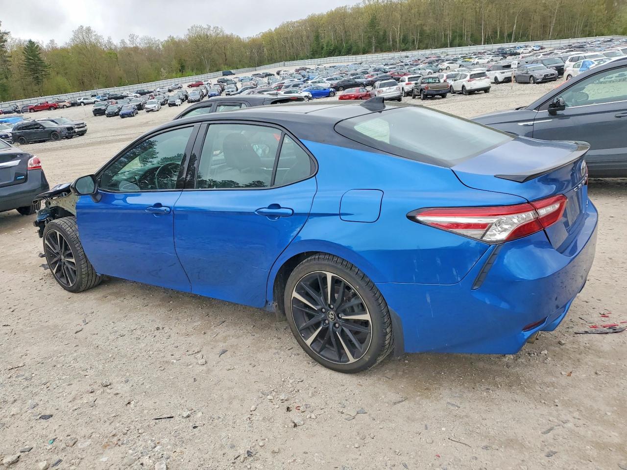 2019 TOYOTA CAMRY