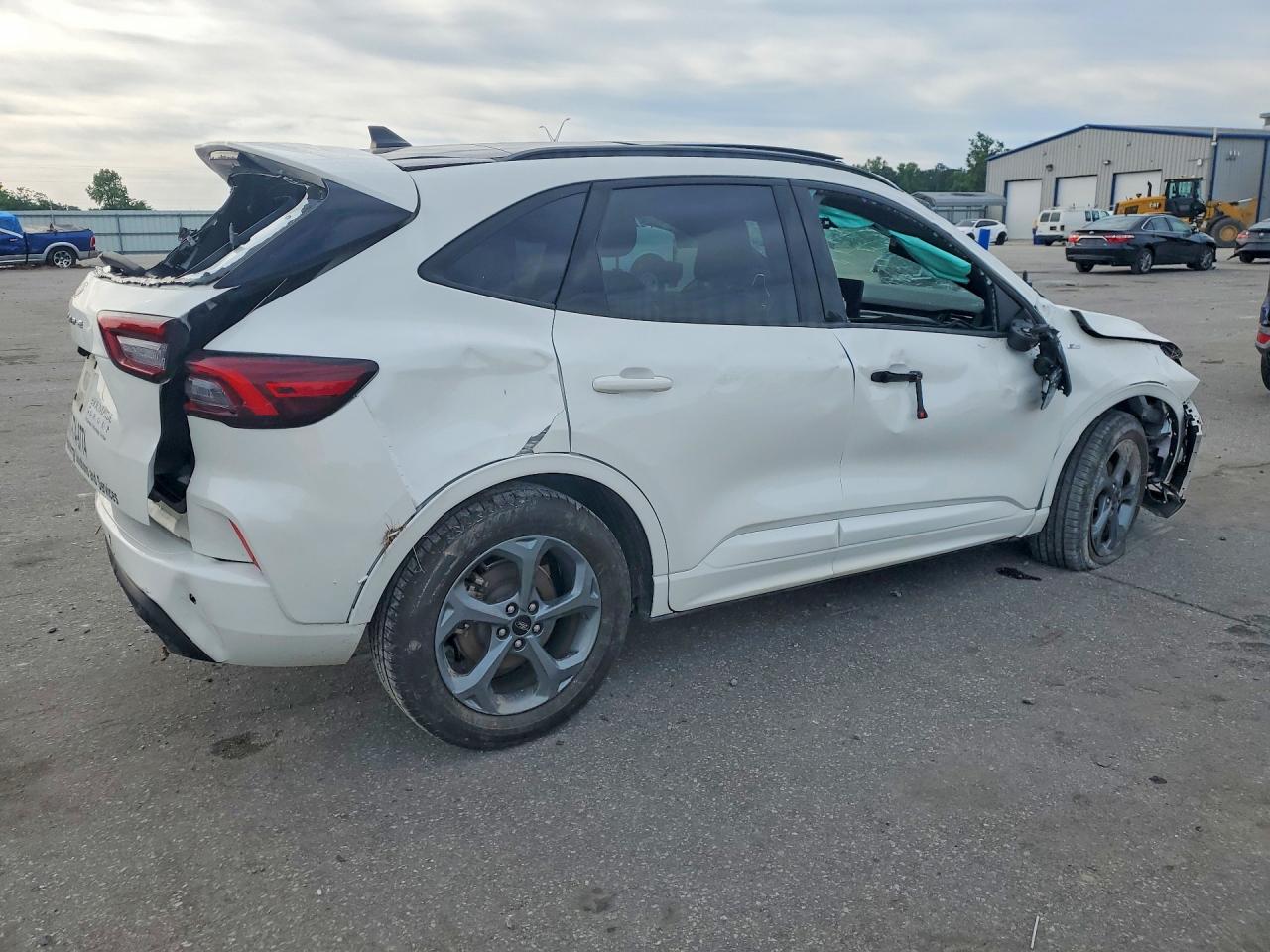 2024 FORD ESCAPE