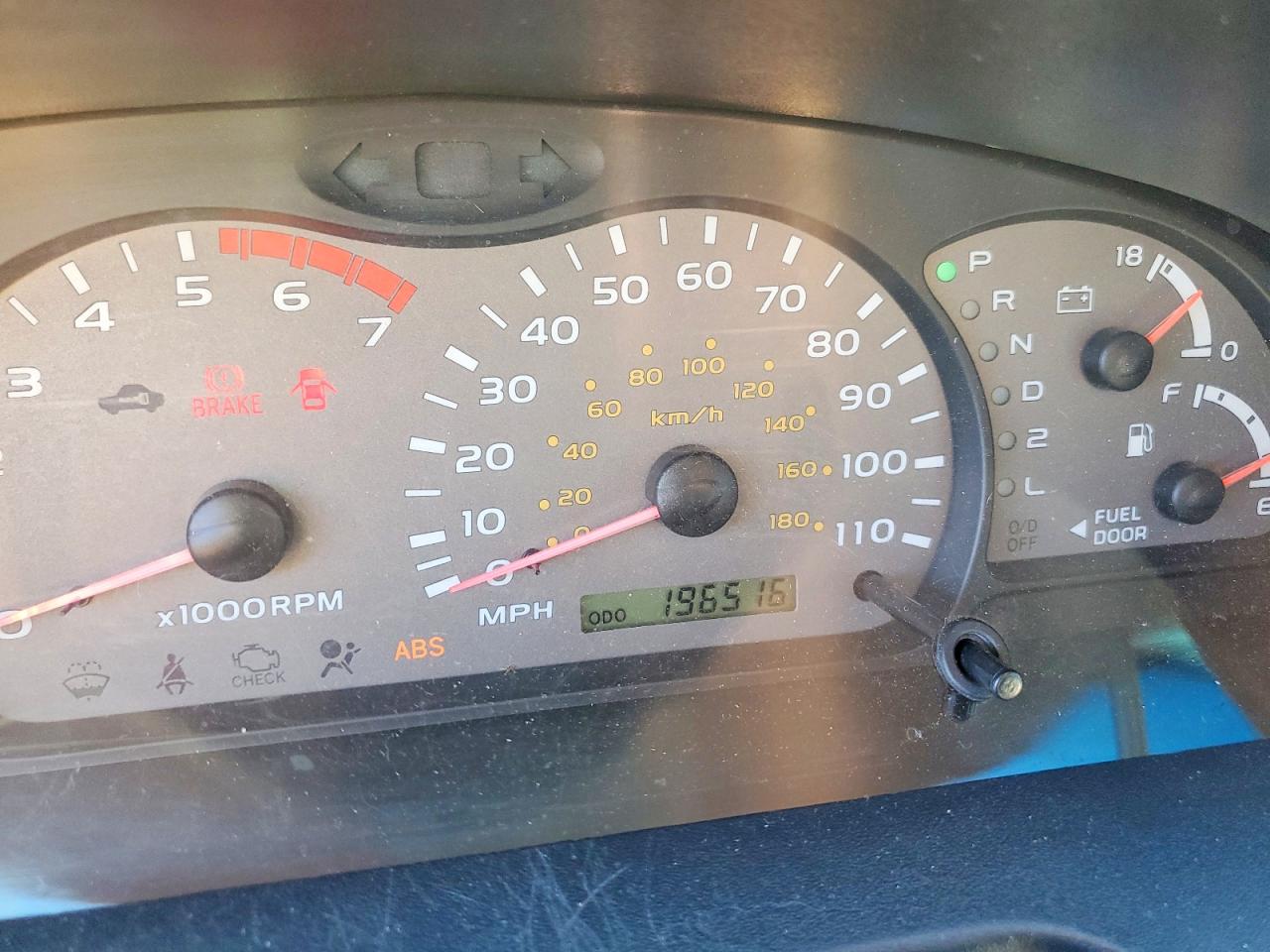 2002 TOYOTA SEQUOIA