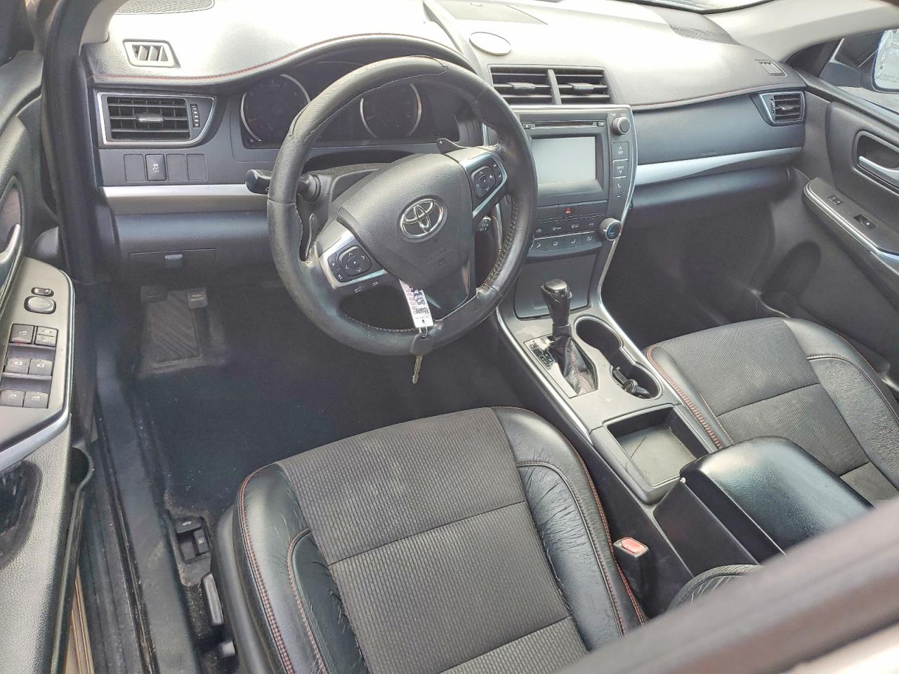 2017 TOYOTA CAMRY