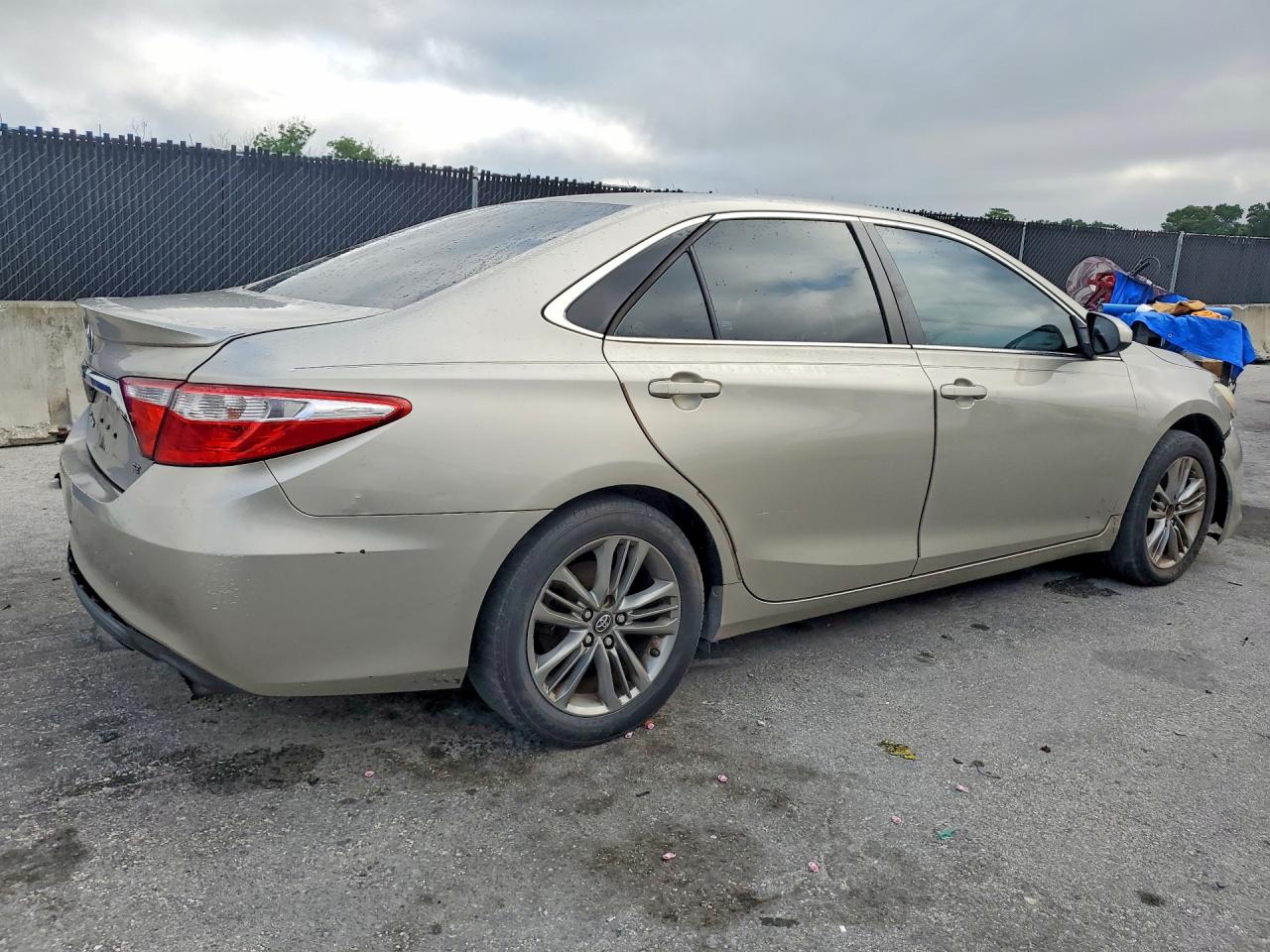 2017 TOYOTA CAMRY