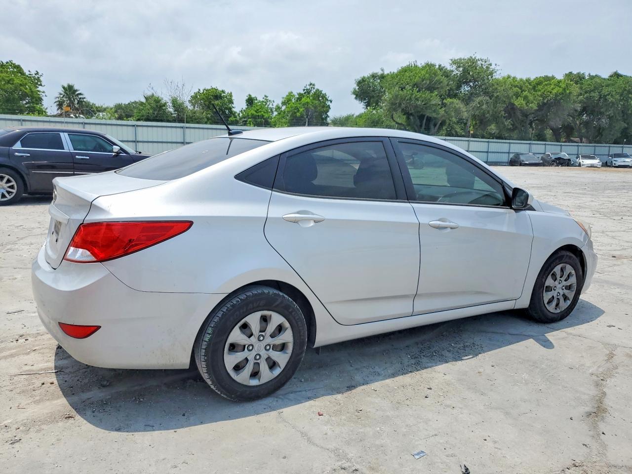2016 HYUNDAI ACCENT