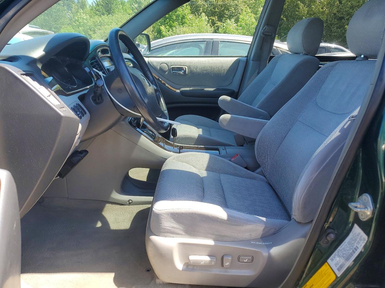 2002 TOYOTA HIGHLANDER