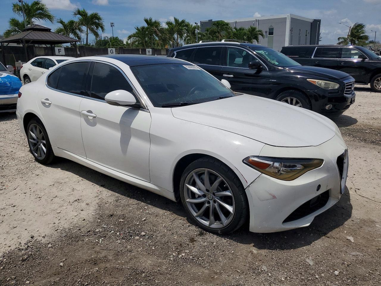 2017 ALFA ROMEO GIULIA