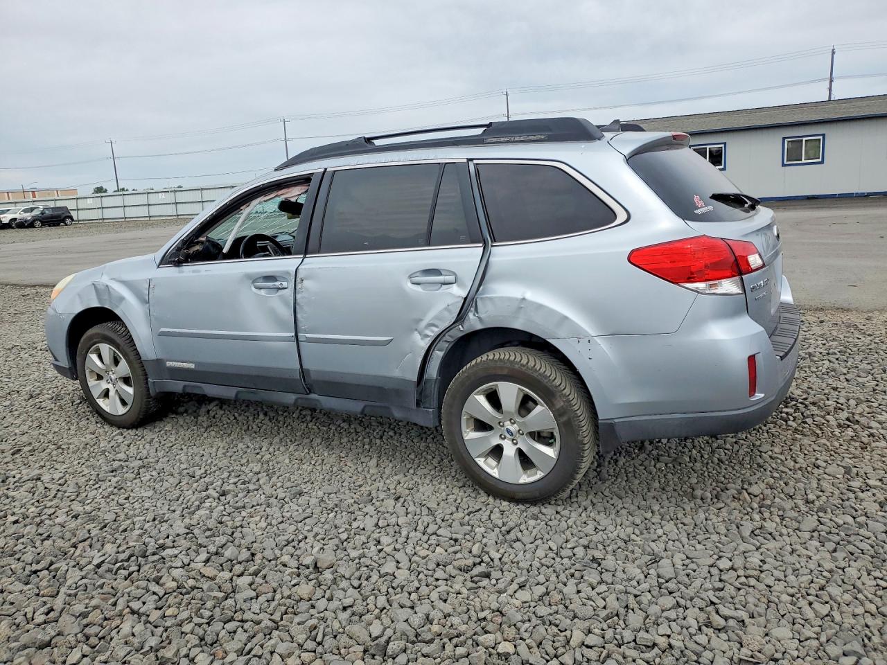 2012 SUBARU OUTBACK