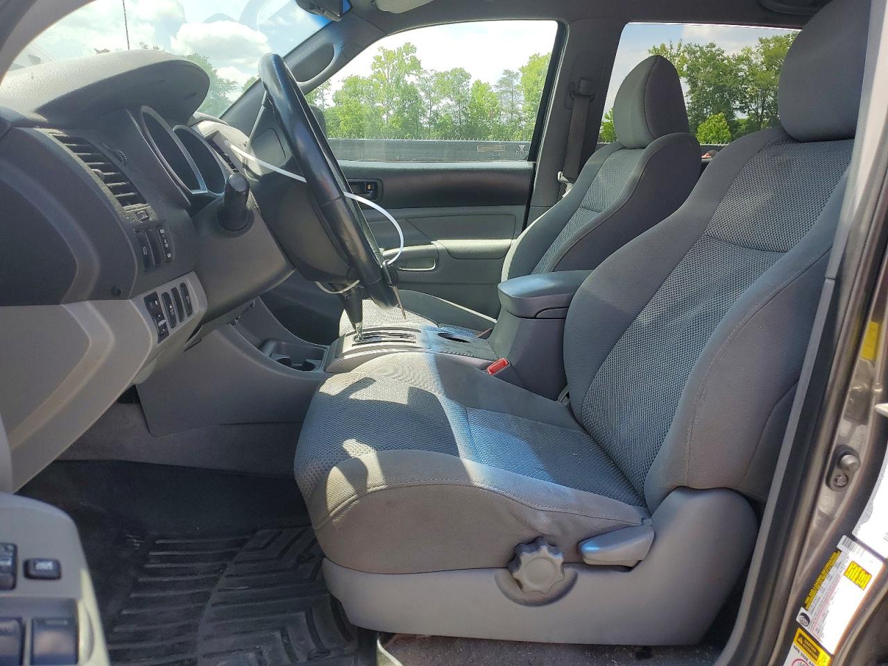 2011 TOYOTA TACOMA