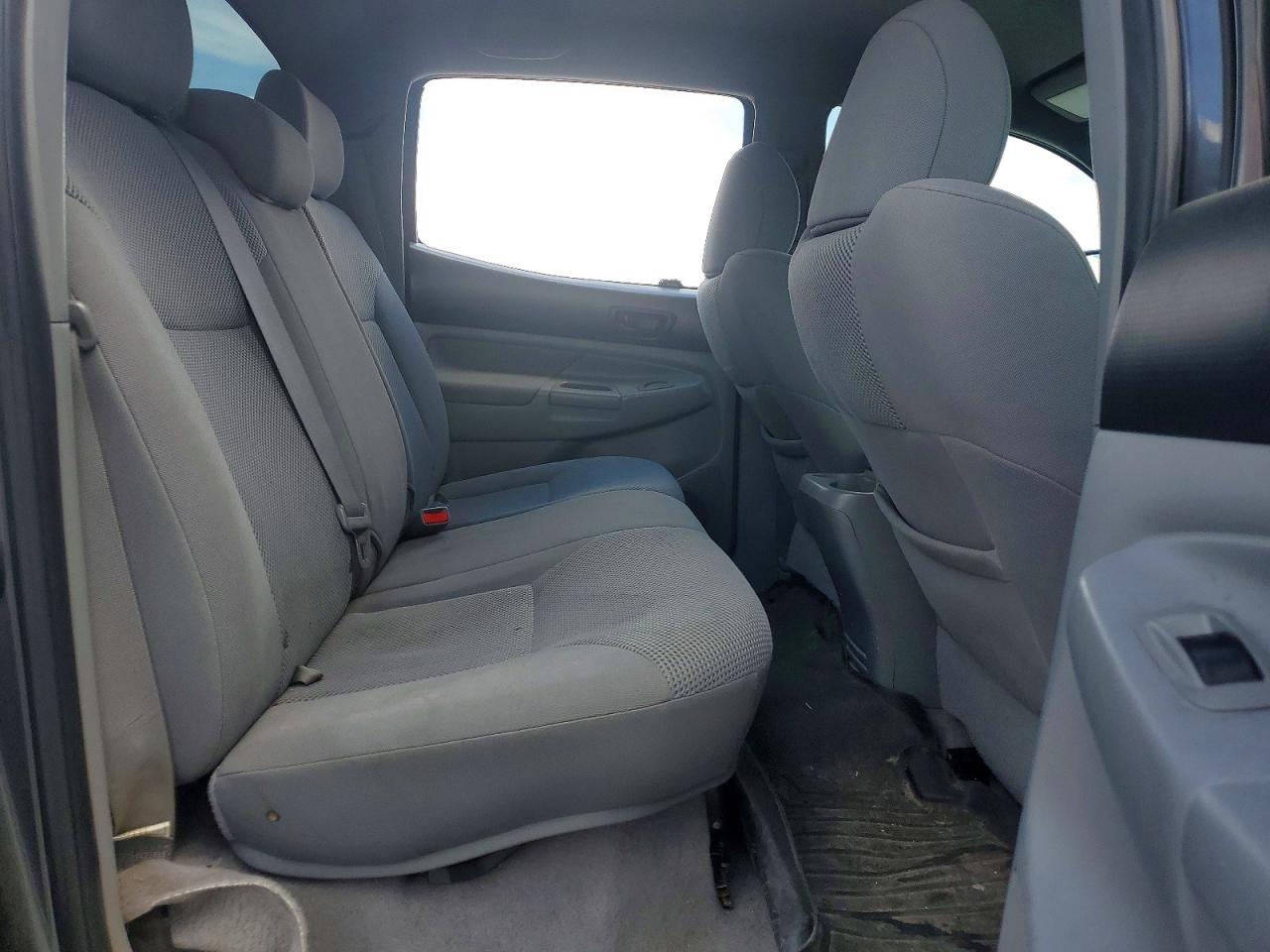 2011 TOYOTA TACOMA