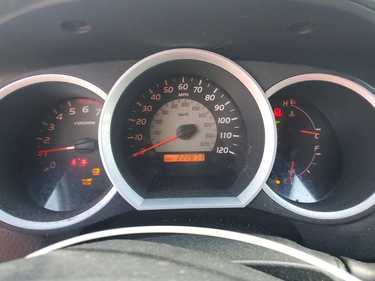 2011 TOYOTA TACOMA