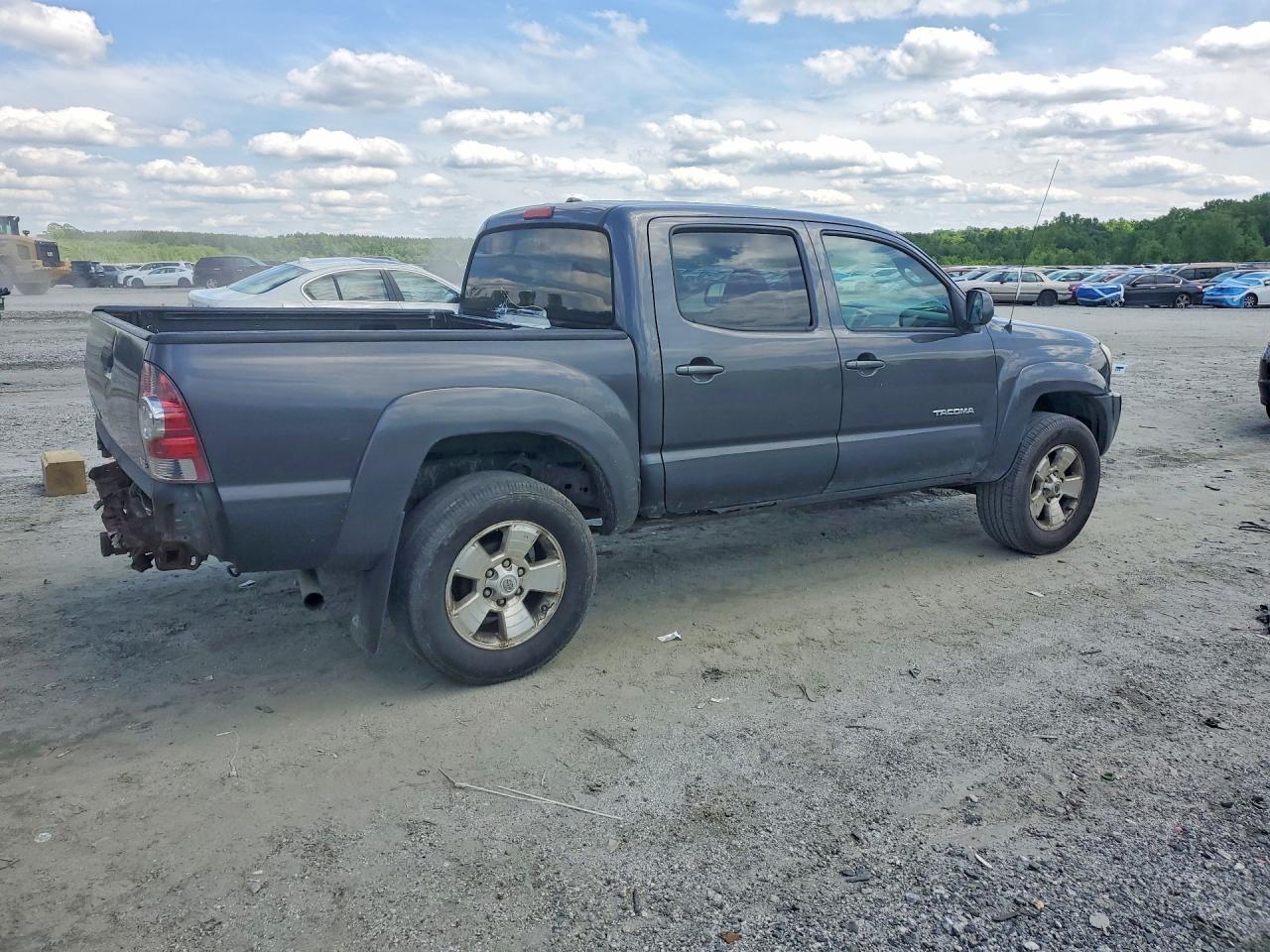 2011 TOYOTA TACOMA